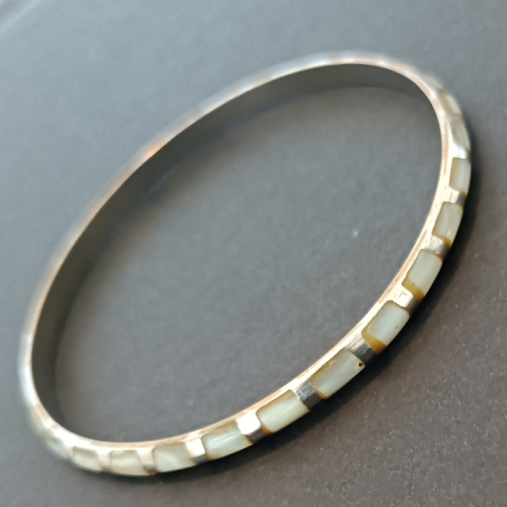 Mop Bangle Bracelet with White Inlay